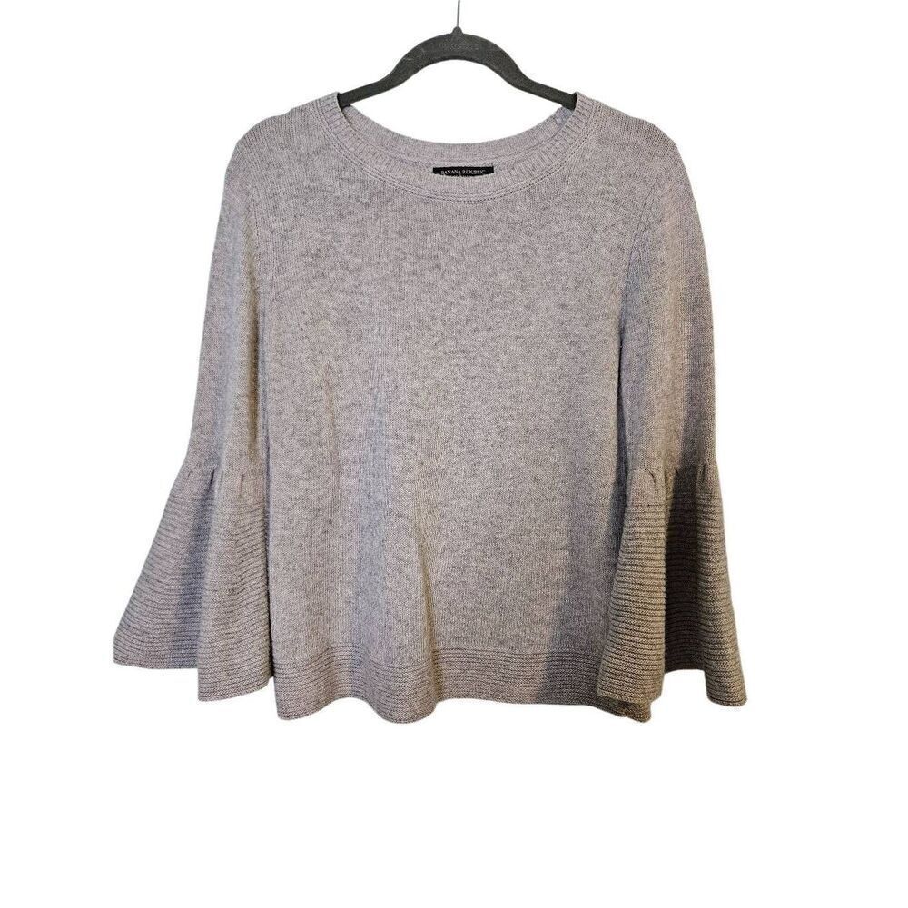 Banana Republic gray rounded neck wool blend sweater.  Size S.